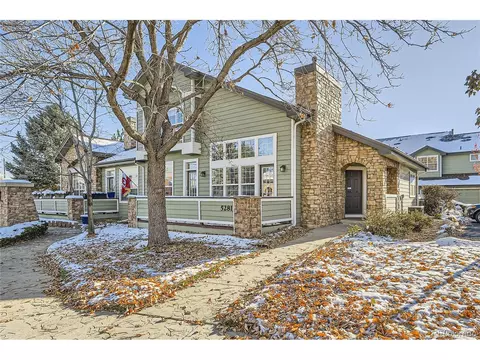5281 S Greens Cir, Littleton, CO 80123