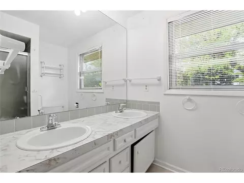Bath - 3076 Nelson Ct, Lakewood, CO 80215 photo 5 of 5