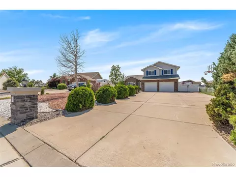 95 Viewridge Ct, Bennett, CO 80102 photo 2