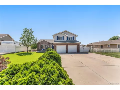 95 Viewridge Ct, Bennett, CO 80102 photo 3