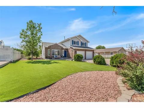 95 Viewridge Ct, Bennett, CO 80102 photo 1