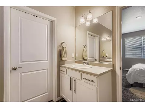 Bath - 27227 E Maple Ave, Aurora, CO 80018 photo 3 of 5