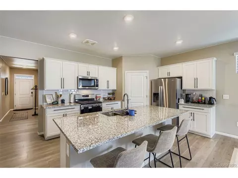 Kitchen - 27227 E Maple Ave, Aurora, CO 80018 photo 4 of 5