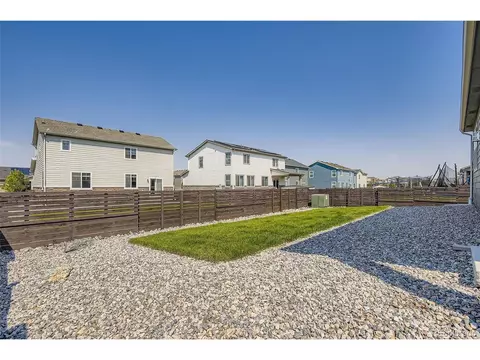 Exterior - 27227 E Maple Ave, Aurora, CO 80018 photo 5 of 6
