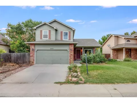 2419 Moorgate Dr, Loveland, CO 80538