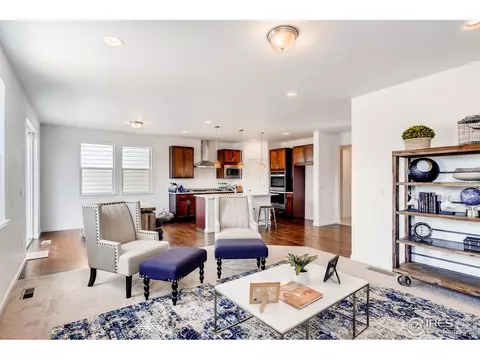 326 S 3rd St, Berthoud, CO 80513 photo 4