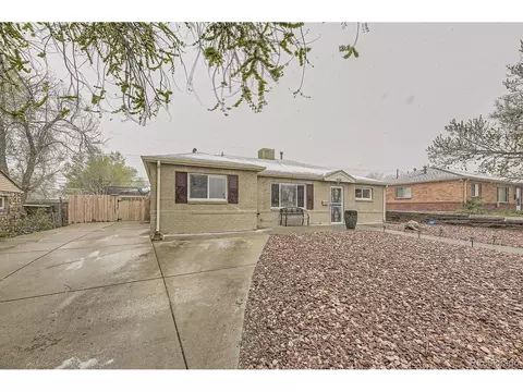 9391 Lilly Ct, Thornton, CO 80229