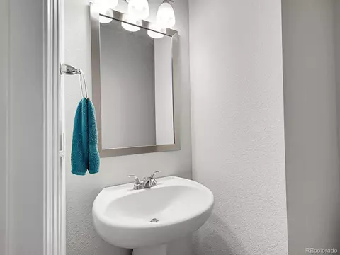 Bath - 24831 E 33rd Dr, Aurora, CO 80019 photo 1 of 8