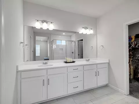 Bath - 24831 E 33rd Dr, Aurora, CO 80019 photo 4 of 8