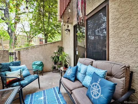 1060 S Parker Rd #2, Denver, CO 80231
