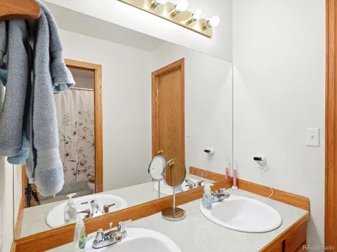 Bath - 74 Badger Ln, Bailey, CO 80421 photo 1 of 3