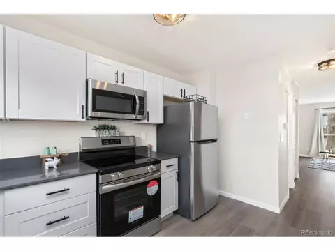 15821 E 13th Pl, Aurora, CO 80011 photo 6