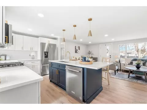 1070 W Oxford Ave, Englewood, CO 80110