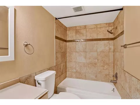 Bath - 14652 E 2nd Ave #D-103, Aurora, CO 80011 photo 3 of 3