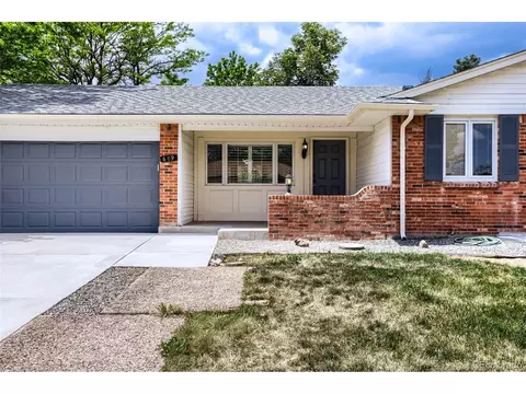 689 Jasper St, Aurora, CO 80011