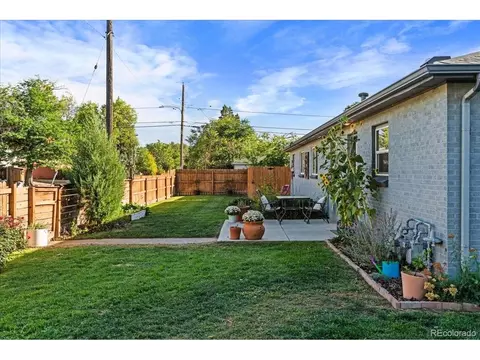 Exterior - 5194 E 33rd Ave, Denver, CO 80207 photo 6 of 15