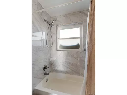 Bath - 5194 E 33rd Ave, Denver, CO 80207 photo 3 of 3