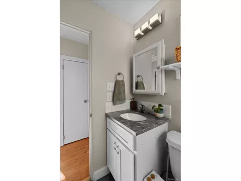 Bath - 5194 E 33rd Ave, Denver, CO 80207 photo 2 of 3