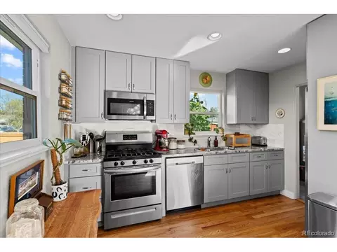 Kitchen - 5194 E 33rd Ave, Denver, CO 80207 photo 1 of 3