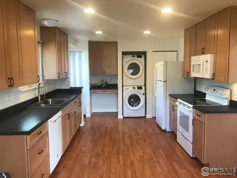 113 Park St, Lyons, CO 80540 photo 5