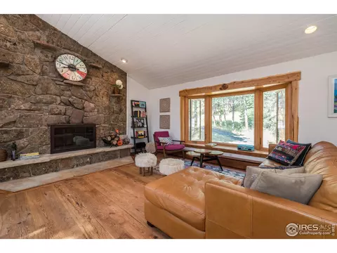 51 Pineview Ln, Boulder, CO 80302 photo 2