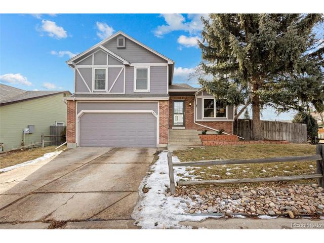 419 Greenway Ln, Broomfield, CO 80020
