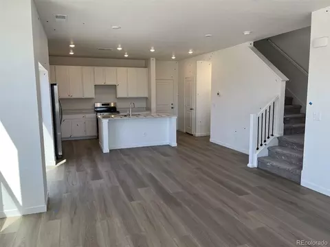 505 Bennett Ave, Bennett, CO 80102 photo 2