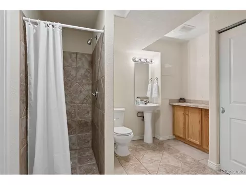 Bath - 7898 E 25th Ave, Denver, CO 80238 photo 5 of 5