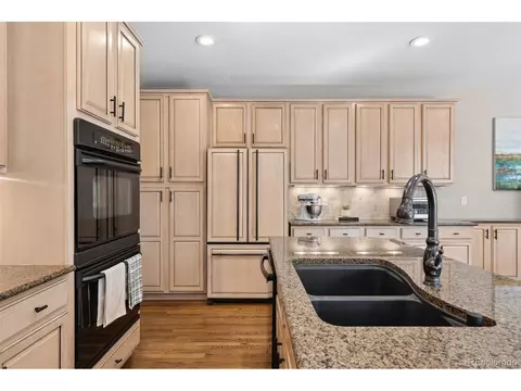 Kitchen - 7898 E 25th Ave, Denver, CO 80238 photo 4 of 5