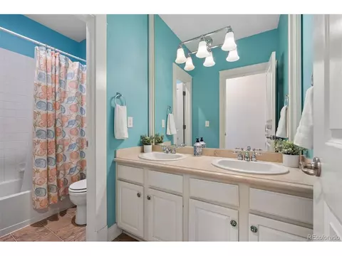 Bath - 7898 E 25th Ave, Denver, CO 80238 photo 4 of 5