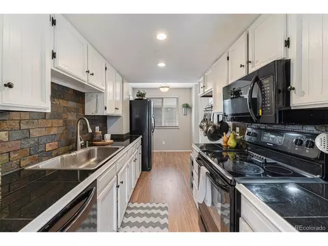 8642 Carr Loop, Arvada, CO 80005 photo 2