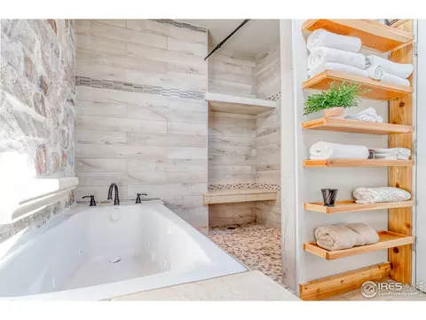 1123 Macdavidson Cir, Dacono, CO 80514 photo 3