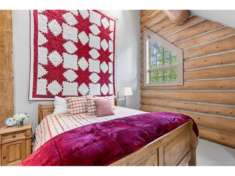 Bedroom - 124 Yarrow Ln, Dillon, CO 80435 photo 6 of 10