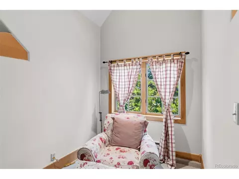 Bedroom - 124 Yarrow Ln, Dillon, CO 80435 photo 8 of 10