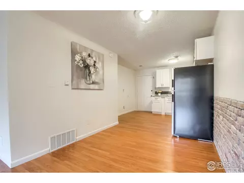 225 E 8th Ave #E-19, Longmont, CO 80504 photo 4