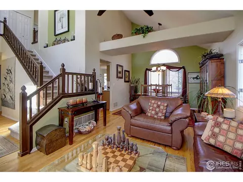 566 E 16th Ave, Longmont, CO 80504 photo 2