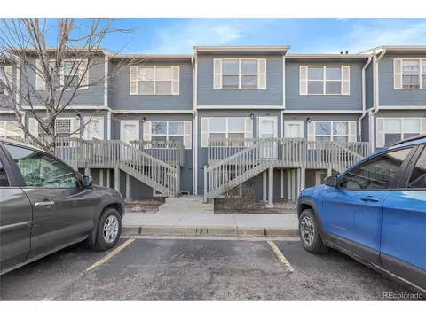 1888 Oakcrest Cir, Castle Rock, CO 80104