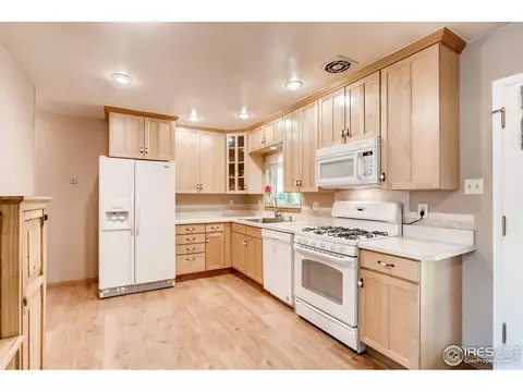 6348 Iris Way, Arvada, CO 80004 photo 9
