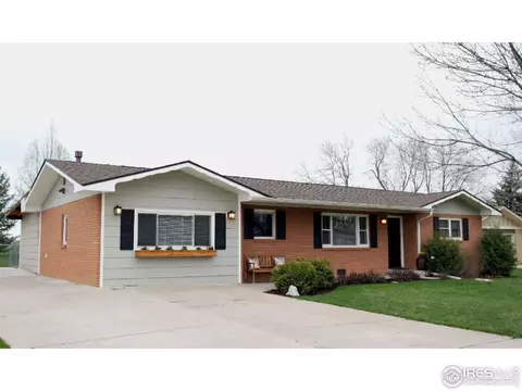 825 10th St, Berthoud, CO 80513 photo 1