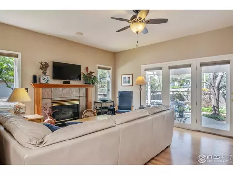 1421 Oakleaf Cir, Boulder, CO 80304 photo 5