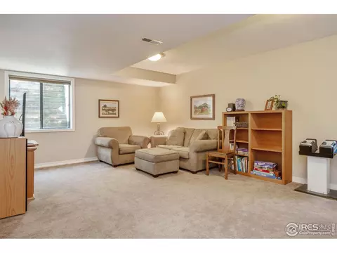 1421 Oakleaf Cir, Boulder, CO 80304 photo 19
