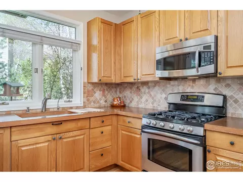 1421 Oakleaf Cir, Boulder, CO 80304 photo 13