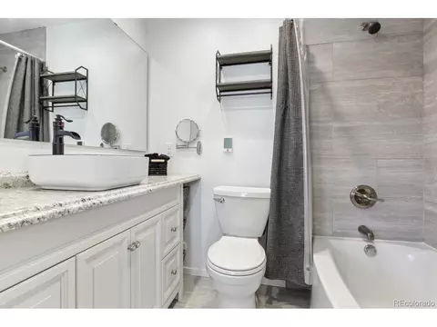 251 E Graves Ave, Centennial, CO 80121 photo 14