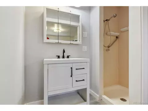 251 E Graves Ave, Centennial, CO 80121 photo 17