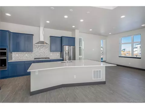 6064 N Perth St, Aurora, CO 80019 photo 8