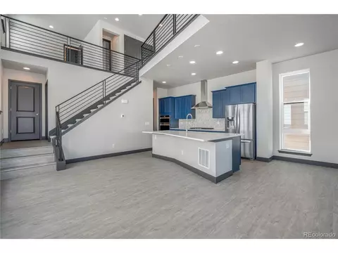 6064 N Perth St, Aurora, CO 80019 photo 6