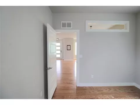 11099 E 25th Dr, Aurora, CO 80010 photo 7