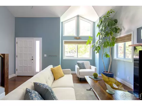 582 Locust Pl, Boulder, CO 80304 photo 3