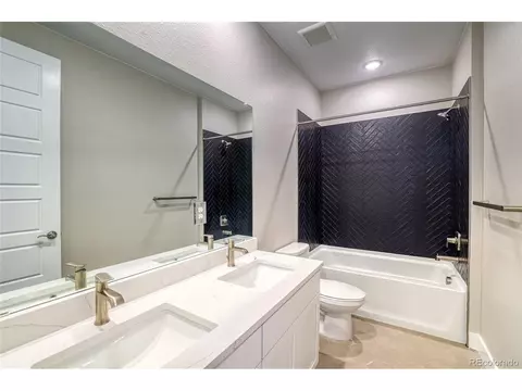 23661 E 39th Pl, Aurora, CO 80019 photo 9