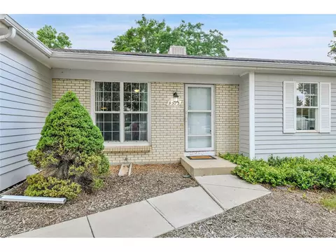 9323 Everett Ct, Broomfield, CO 80021 photo 2